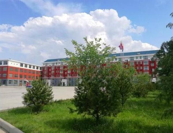 齊光科技文化專業(yè)學(xué)校有口腔醫(yī)學(xué)專業(yè)嗎？