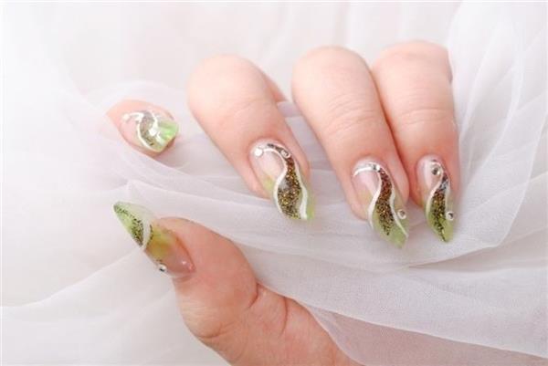 雅麗國際發(fā)型美容美甲學校帶你認識美甲工具啦！