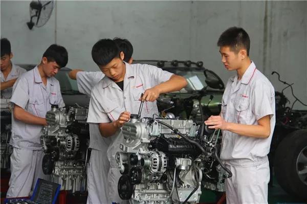 新能源汽車專業(yè)去哪里學(xué)習(xí)？   